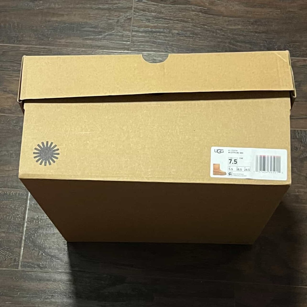 UGG Cityfunc Mid Boots - Classic Brown - Picture 2 of 6